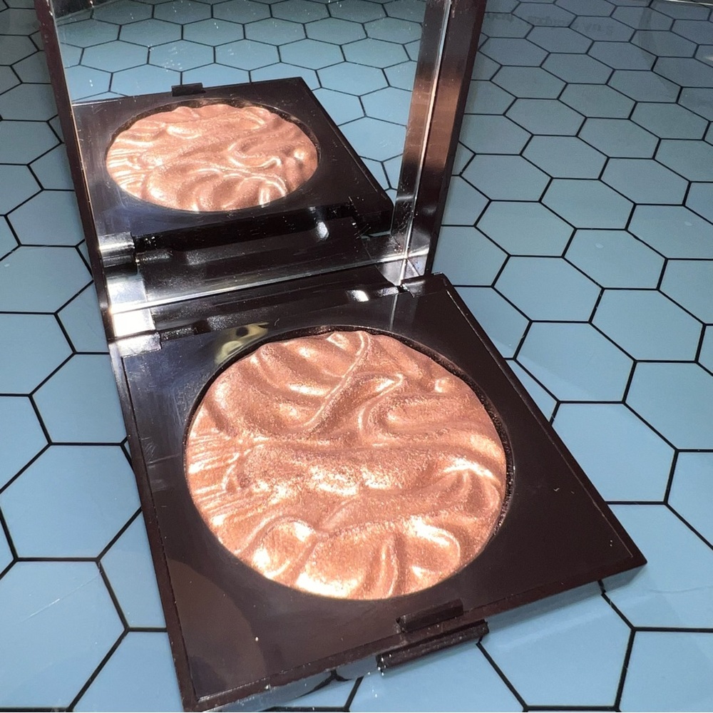 Laura Mercier Illumitator Color: SEDUCTION